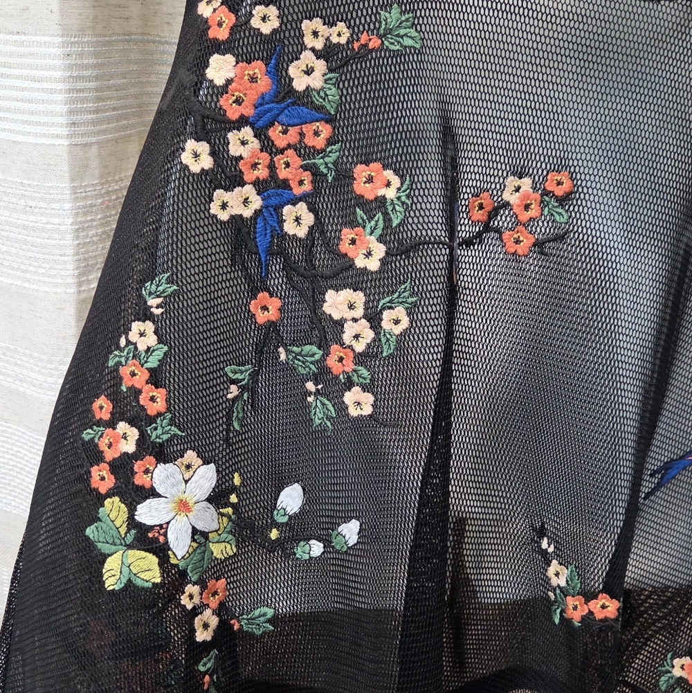 Guess Lyana Mesh Dress Women's Size XS Black Floral Embroidered Fit & Flare - Picture 5 of 8